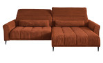 Wohnlandschaft Lilly in Orange mit Cord-Optik, Ottomane rechts, Kopfteilverstellung und gestepptem Bezug freigestellt auf weißem Grund.