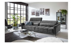 Komfort-Big Sofa Lilly mit einem Cordbezug in Dunkelgrau, 1 Kopfteil ist hochgeklappt, Milieubild