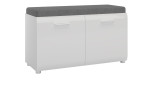 Schuhbank Mestre mit einer Front in Weiß Hochglanz und einem Korpus in Alpinweiß. Zusätzliches Kissen in Grau.