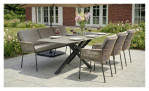 Bank Como von LC Garde in Beige, Gestell in Anthrazit, Ansicht im Milieu